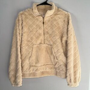 Furry Cream Pullover Women’s Small